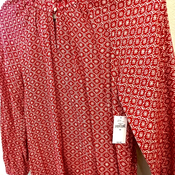 Old navy XS long sleeve red print blouse. - Picture 2 of 2